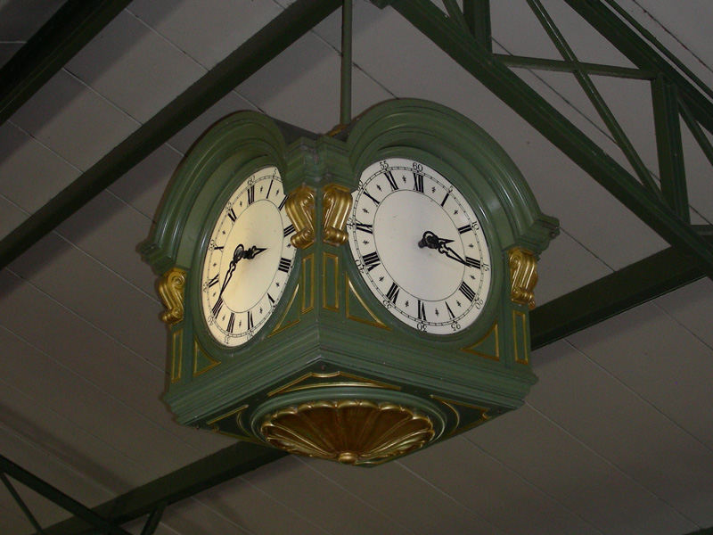 [monorail-clock.jpg]