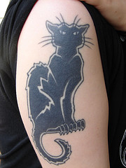 [kitty-cat-tattoo.jpg]