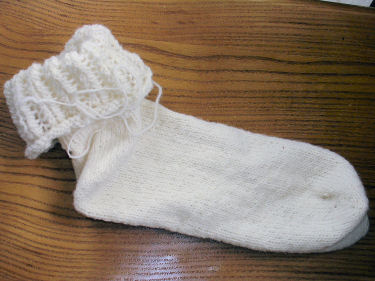 [white+lace+sock.jpg]