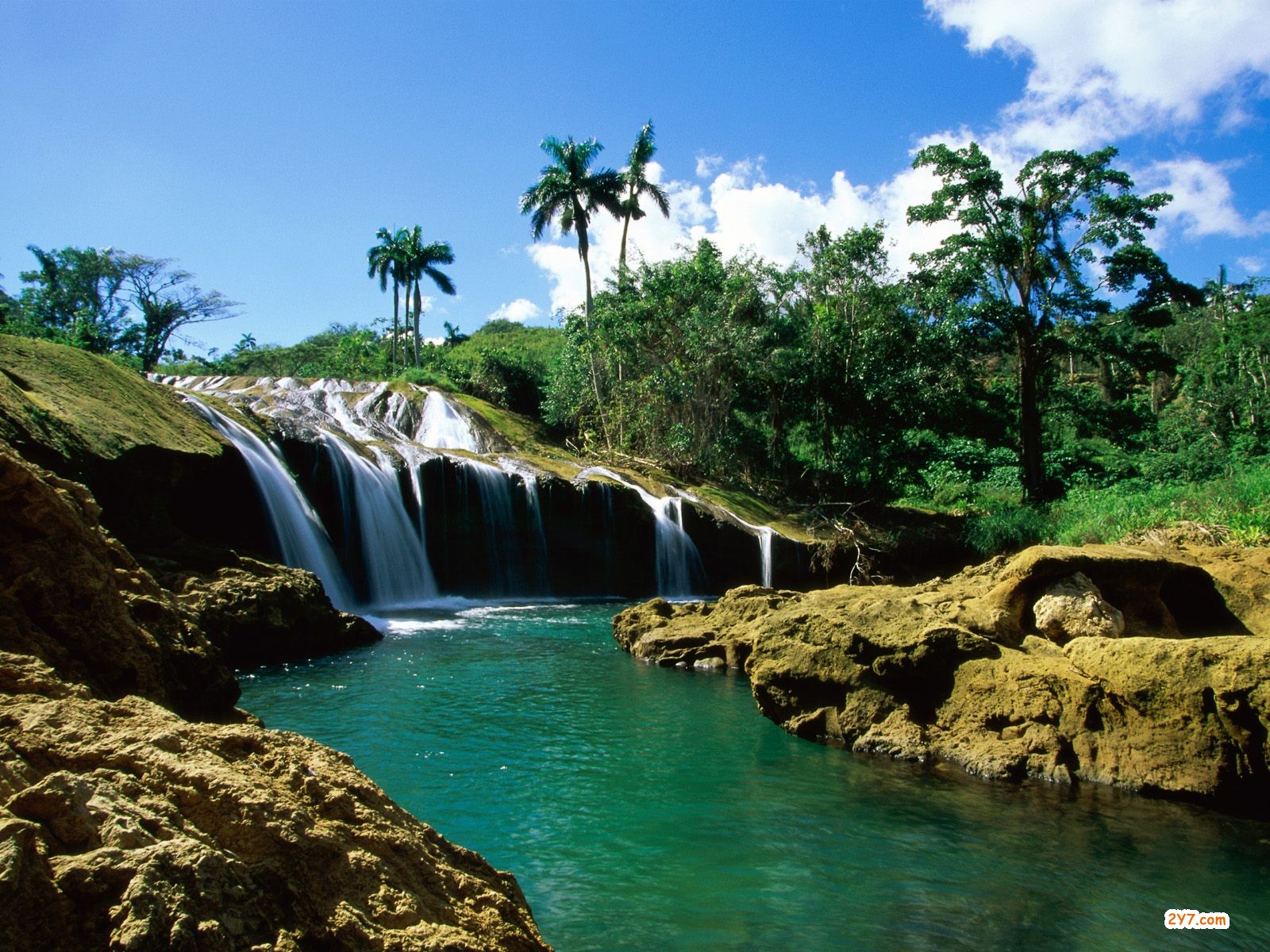 [El+Nicho+Falls,+Sierra+de+Trinidad,+Cuba.jpg]