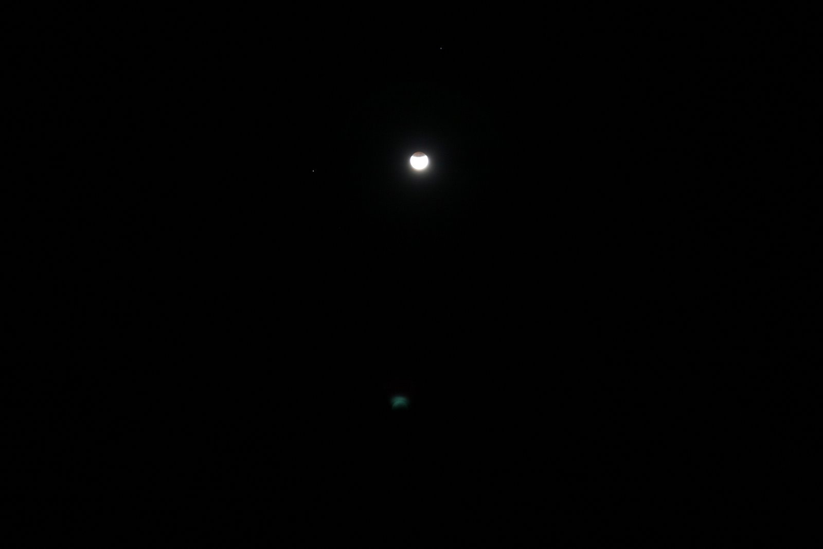 [lunar+eclipse+032.JPG]