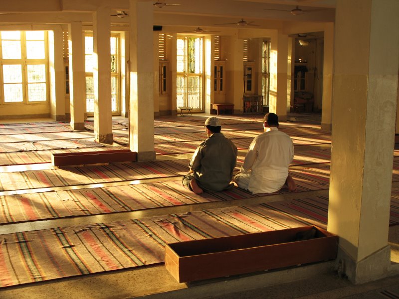 [muslim+prayer.jpg]