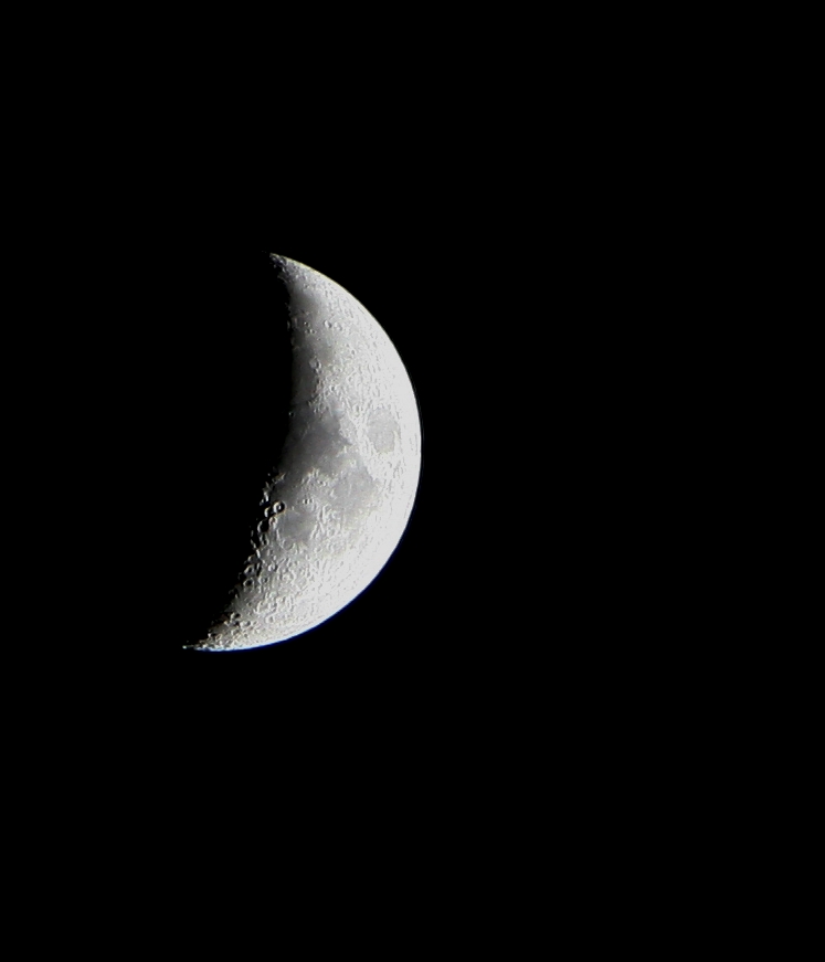 [first+moon+with+camera.JPG]