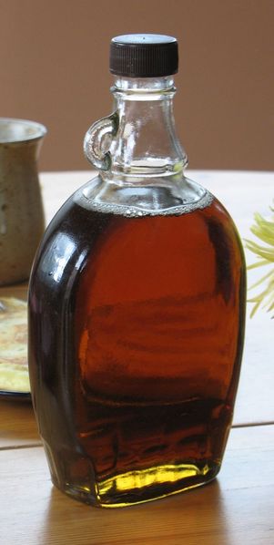 [301px-Maple_syrup.jpg]
