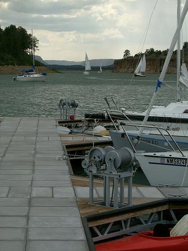 [311+NMSC+boats+in+Narrows+and+boats+in+marina.jpg]
