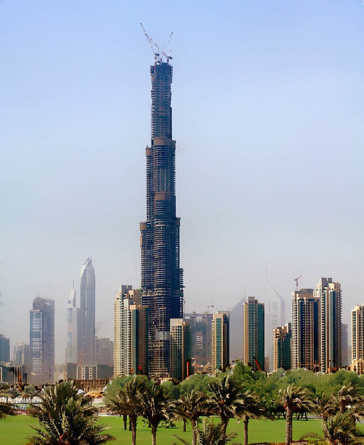 [burj-dubai-at-141-storeys-the-tallest-building-in-the-world1.jpg]