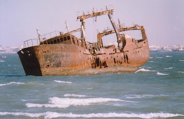 [shipwreck03.jpg]
