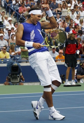 [Nadal+d+Nicolas+Kiefer+FINAL+6-3,+6-2+July+27,+2008+Toronto+ENG+Daylife+#10.jpg]