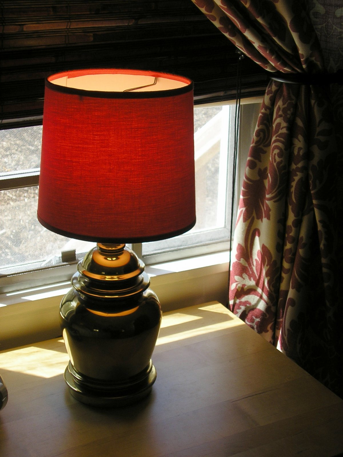 [little+red+lamp.JPG]