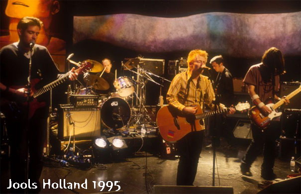 [Radiohead+Jools+Holland+1995.jpg]