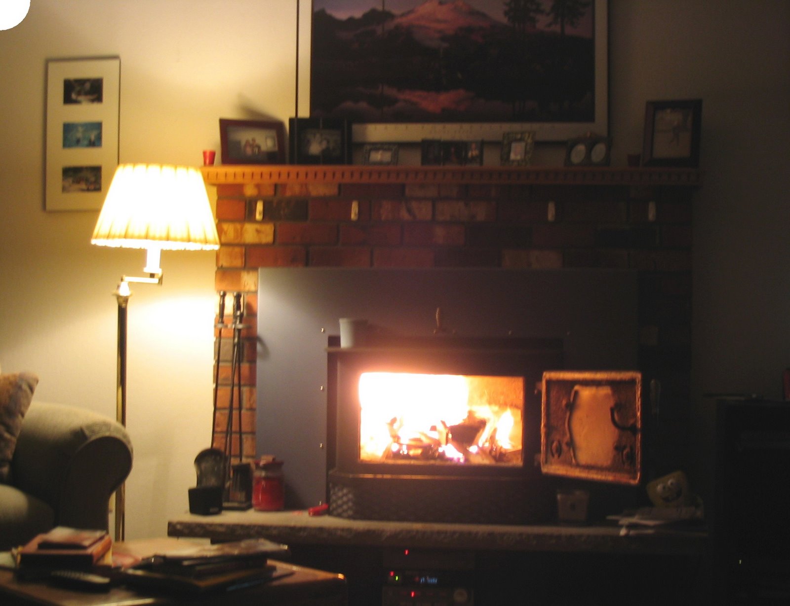 [fireplace.JPG]