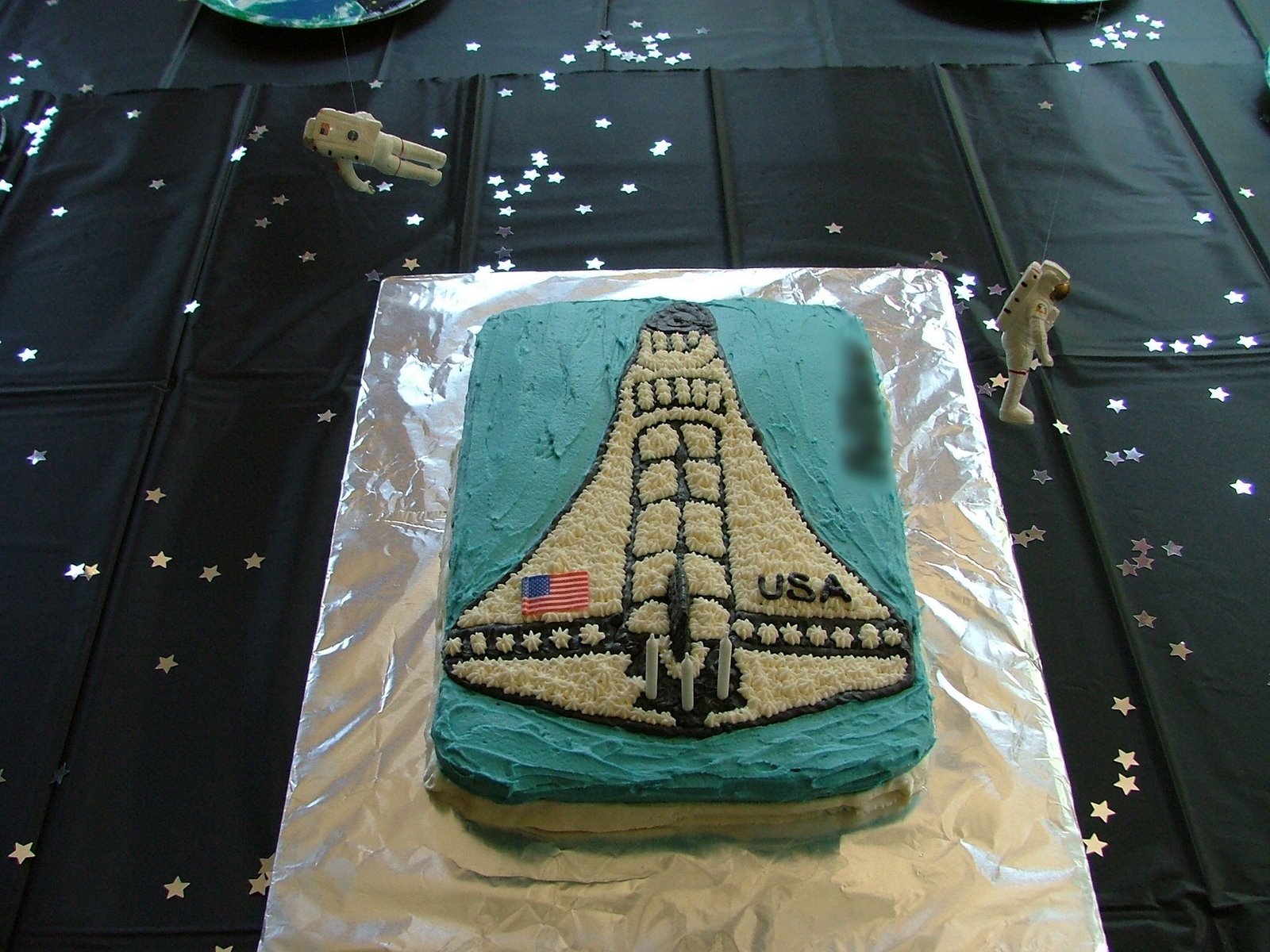 [Space+Shuttle+Cake+-blog.JPG]