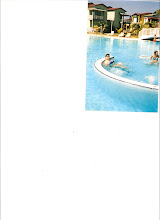Chilena en una piscina en un hotel en Varadero