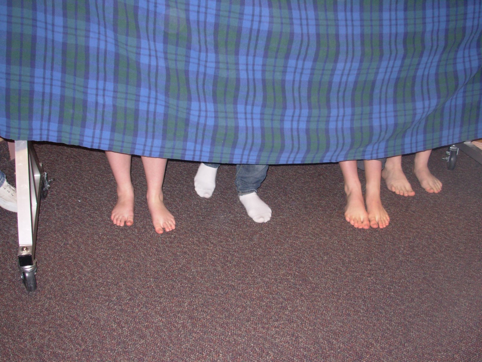 [Maddie's+Feet.JPG]