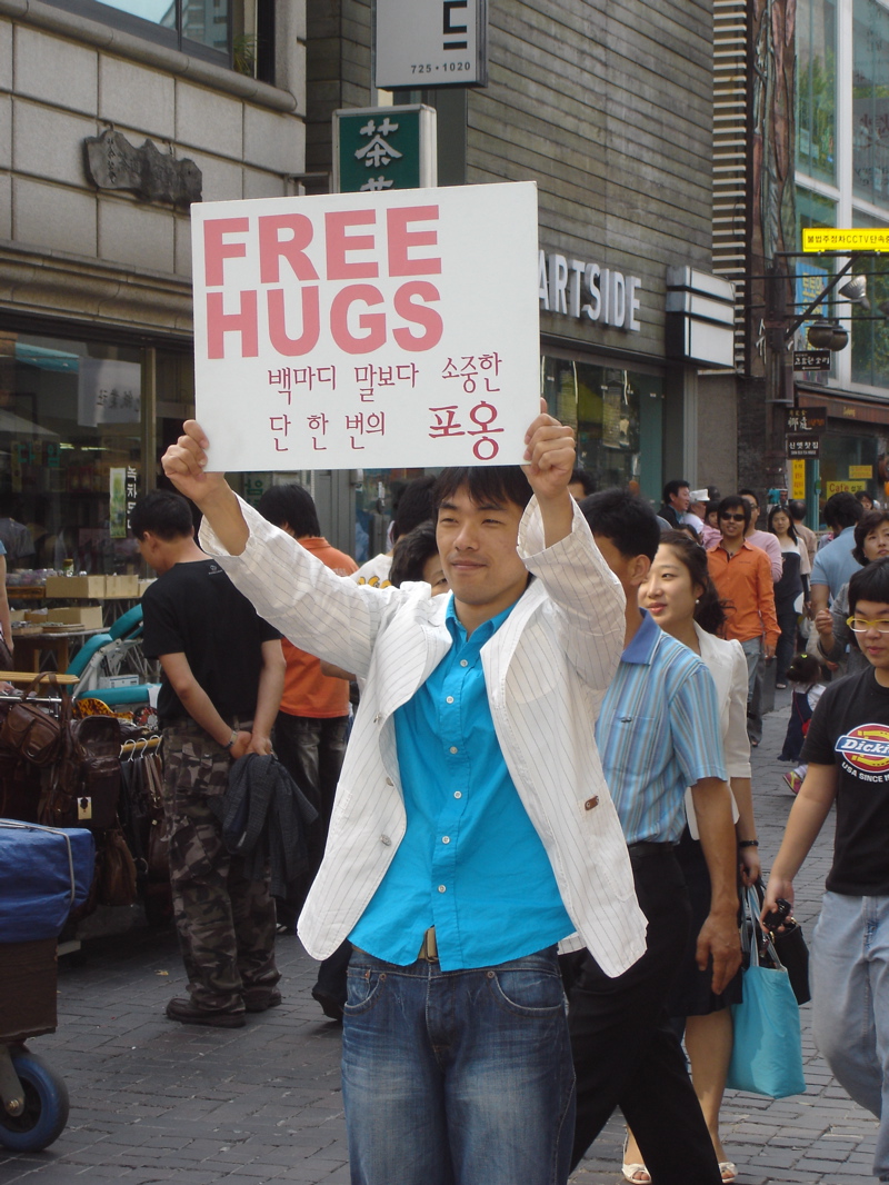 [free+hugs.JPG]