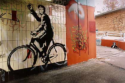 [Graffiti-bicycle_che.jpg]