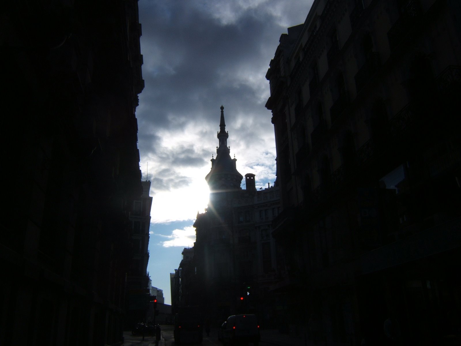 [Madrid+streetscape.JPG]