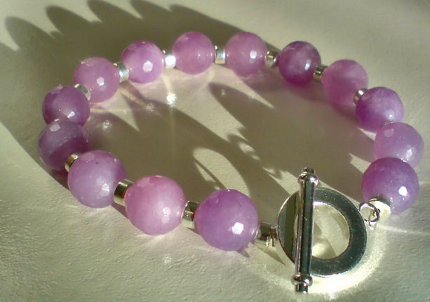 [lavender+faceted+candy+jade+beaded+bracelet.jpg]