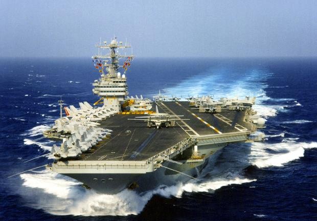 [aircraft-carrier-in-motion01.JPG]