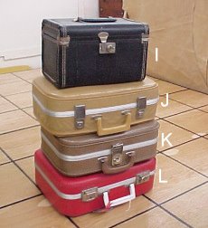 [vintage+suitcase6.jpg]