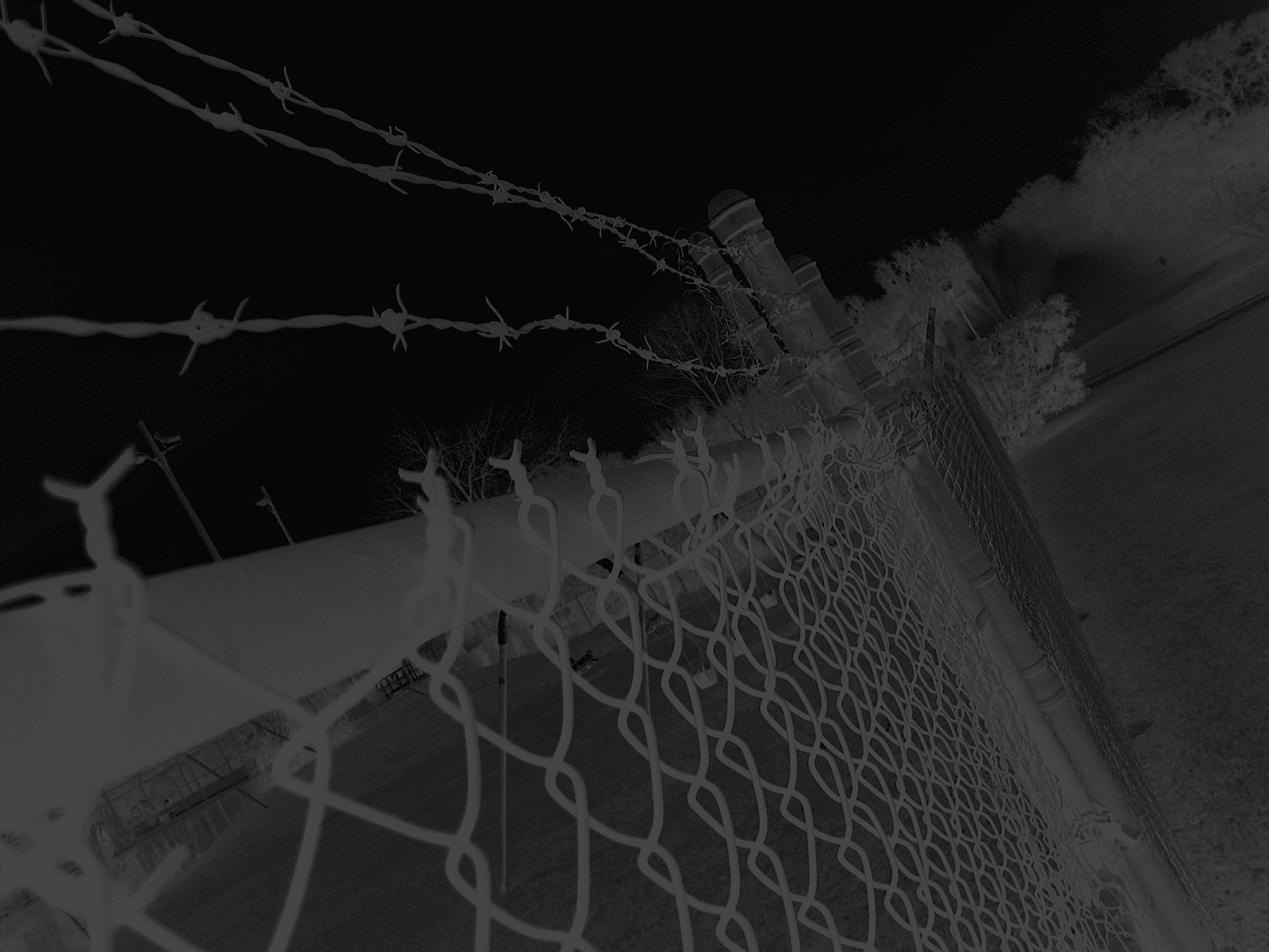 [barbwire_fence-dark.png]