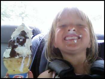 [Lizzy+ice+cream+face.jpg]