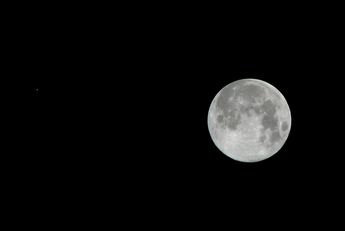 [Lune-2007-12-24-02-17-02.JPG]