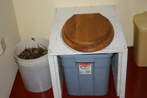 [compost+toilet.jpg]