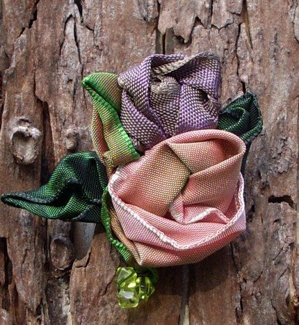 [feydesigns-Silk+Ribbon+Little+Flower+Brooch+Rosita.jpg]