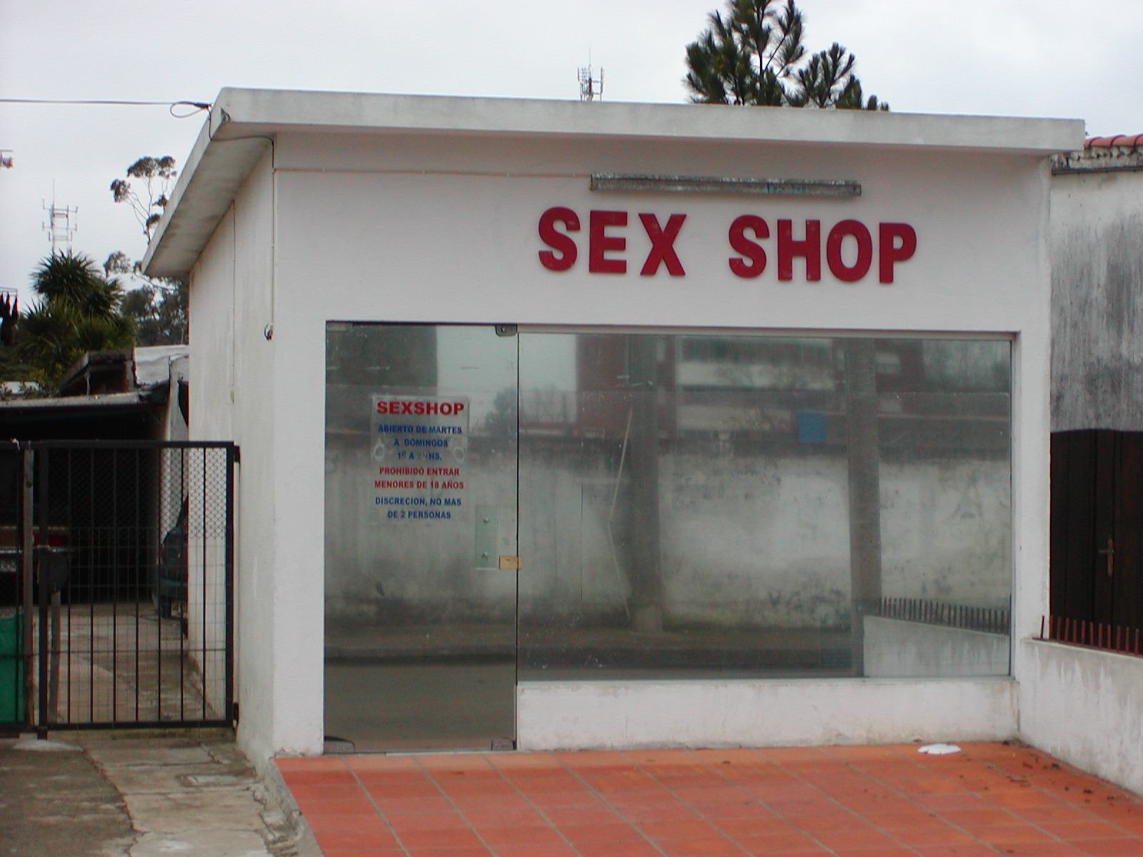 [sex+shop.JPG]