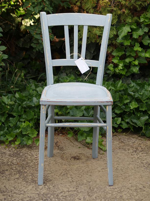 [blue+chair.JPG]