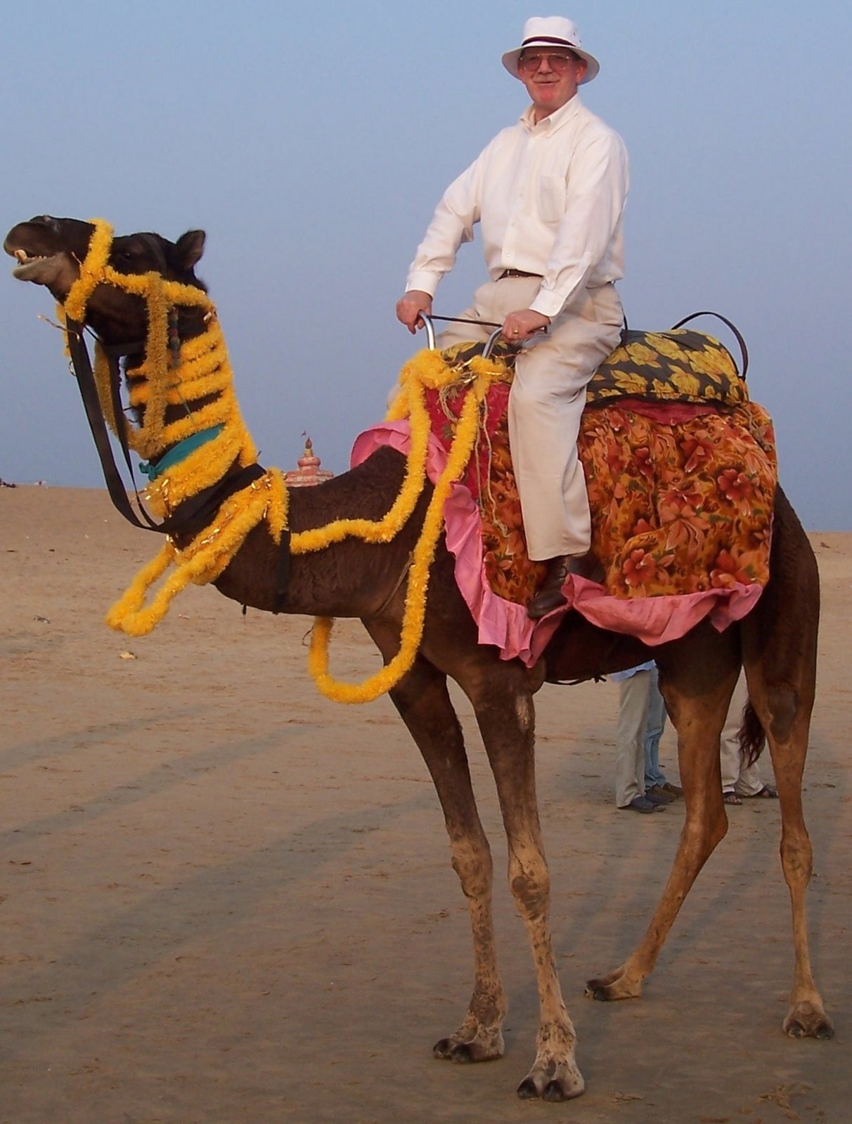 [Bernard+at+Chandrabagha+beach-camel+ride+all+aboard.JPG]