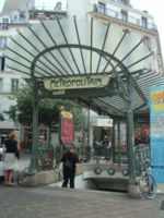 [150px-Paris_metro_entrance_Sainte-Opportune.jpeg]