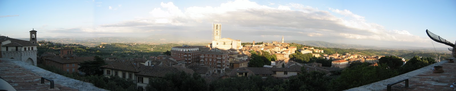 [Perugia_panorama.jpg]