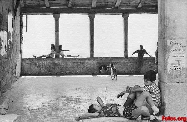 [Cartier-Bresson-Henri-Simiane-la-Rotonde-1970.jpg]