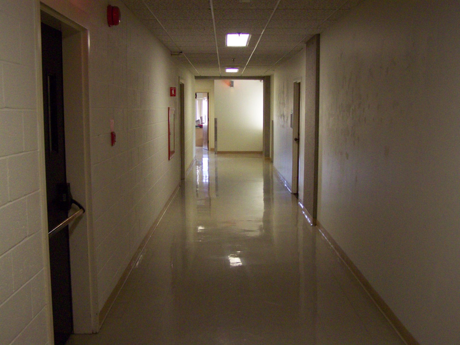 [Hallway.JPG]