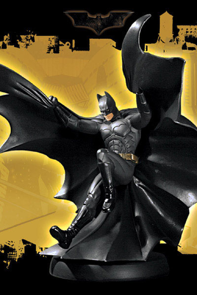 [Batman_In_Flight_statue.jpg]
