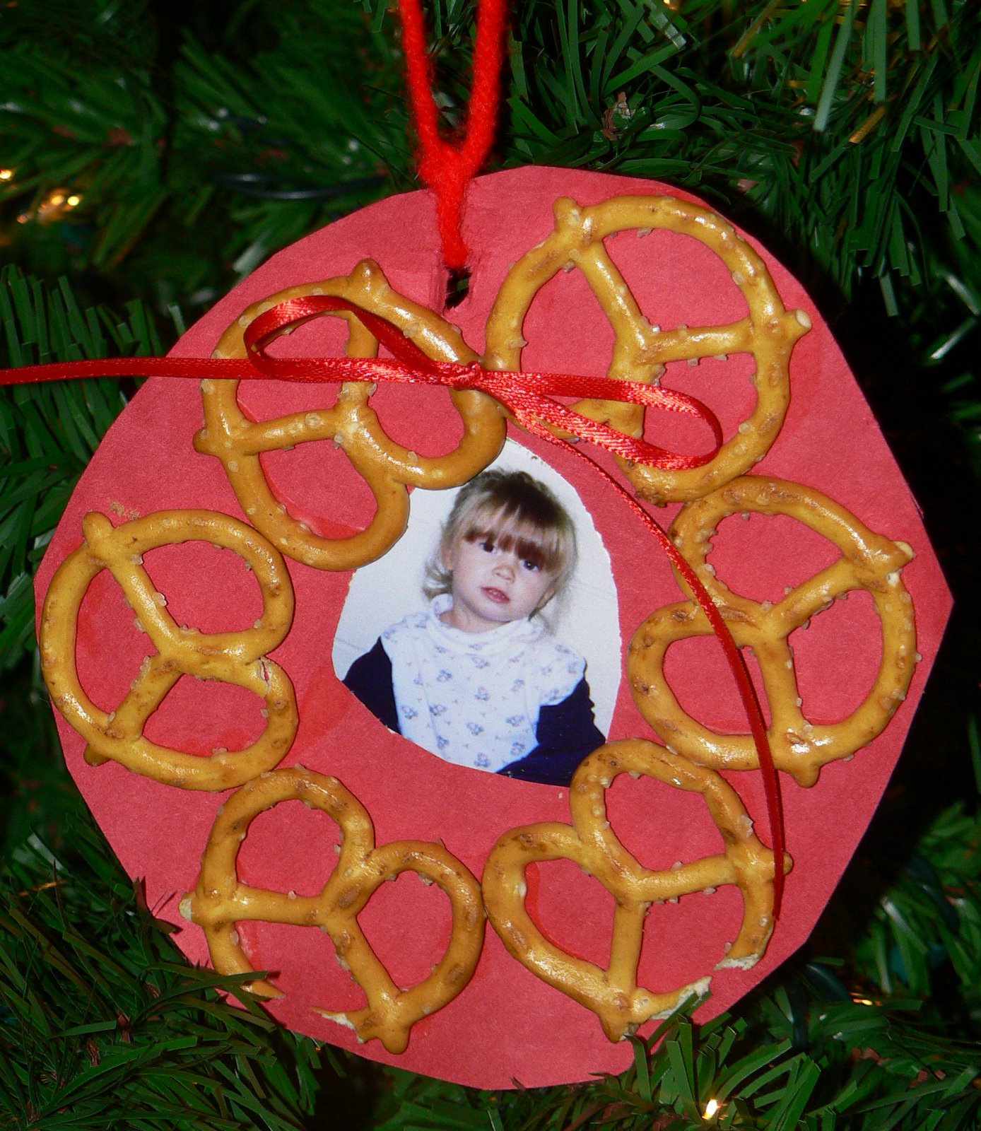 [ornament+bella+made+with+pretzels+last+year.jpg]