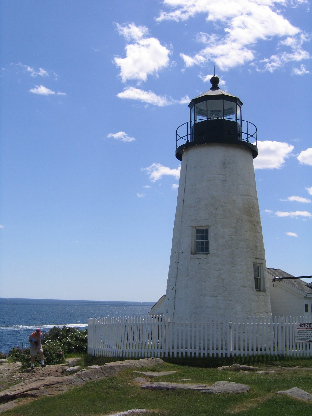 [3.7-+Lighthouse+at+Pemaquid+Point.JPG]