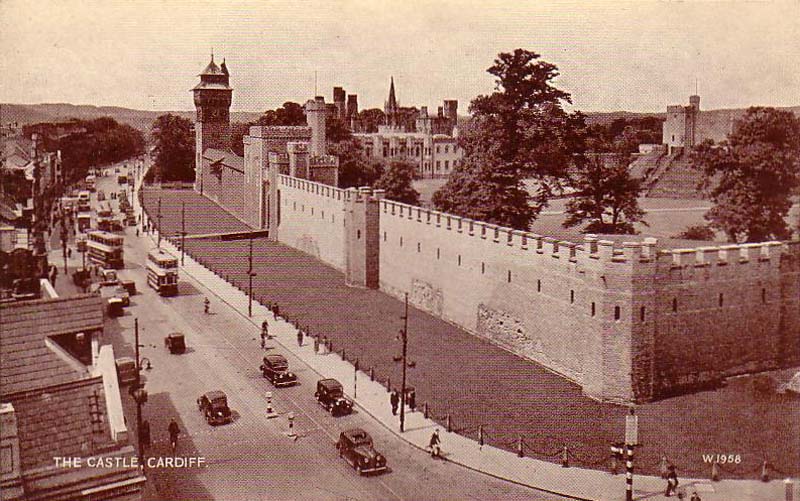 [Cardiff+Castle+1940.jpg]