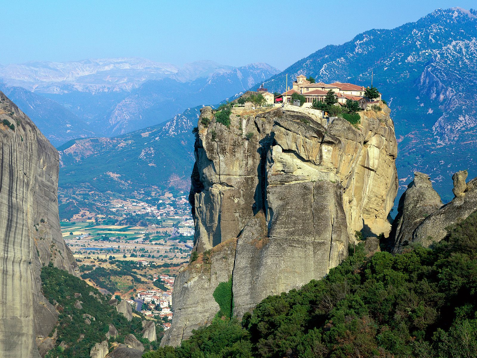 [Monastery+of+Agia+Triada,+Meteora,+Greece.jpg]