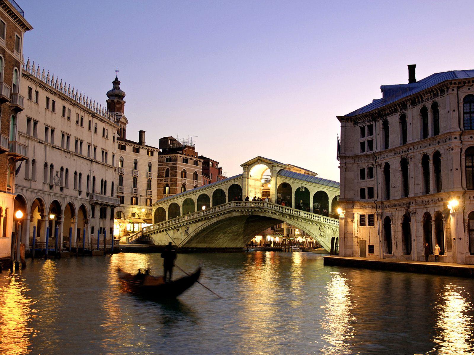 [Rialto+Bridge,+Grand+Canal,+Venice,+Italy.jpg]