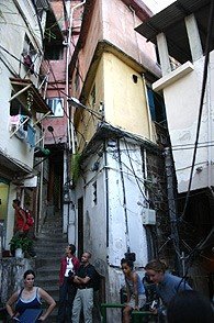 [Favela+paulistanarasgaoceu.jpg]