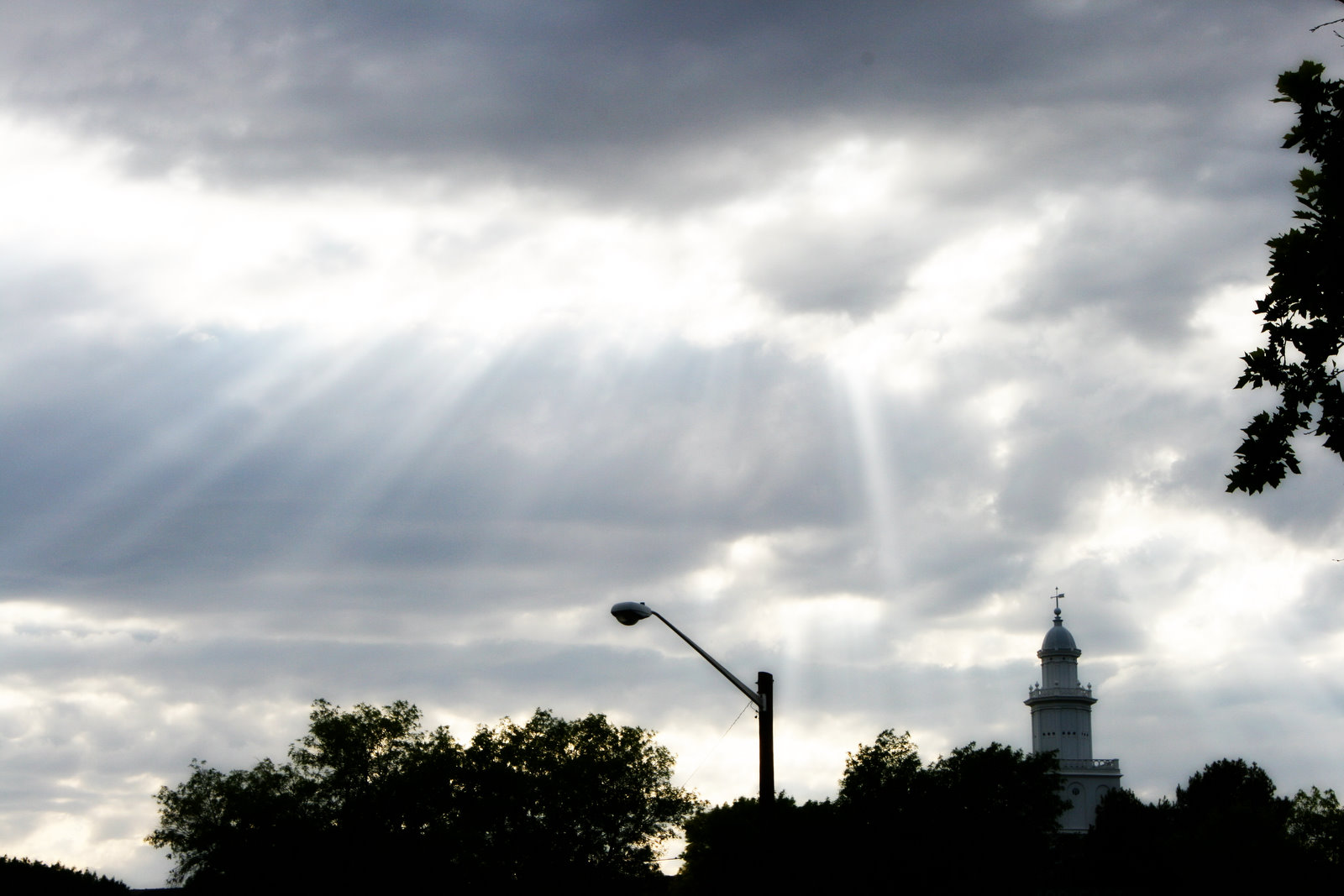[Cloud+Rays+and+Temple.jpg]