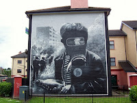 Bogside duvar resimleri: The Petrol Bomber (Derry)