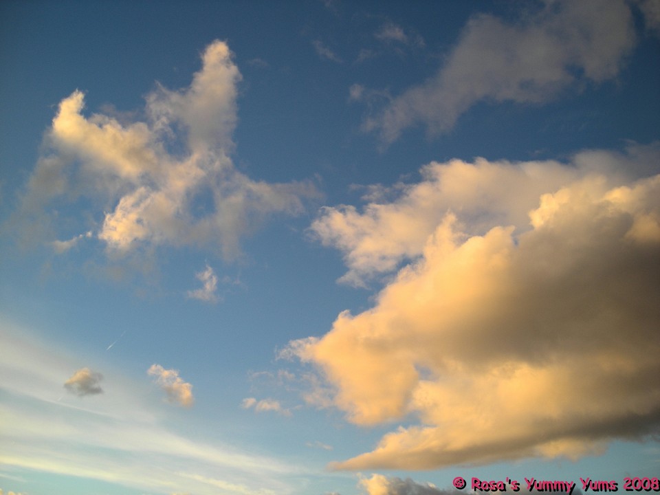 [Dreamy+clouds.jpg]