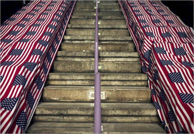 [flag.stairs.jpg]
