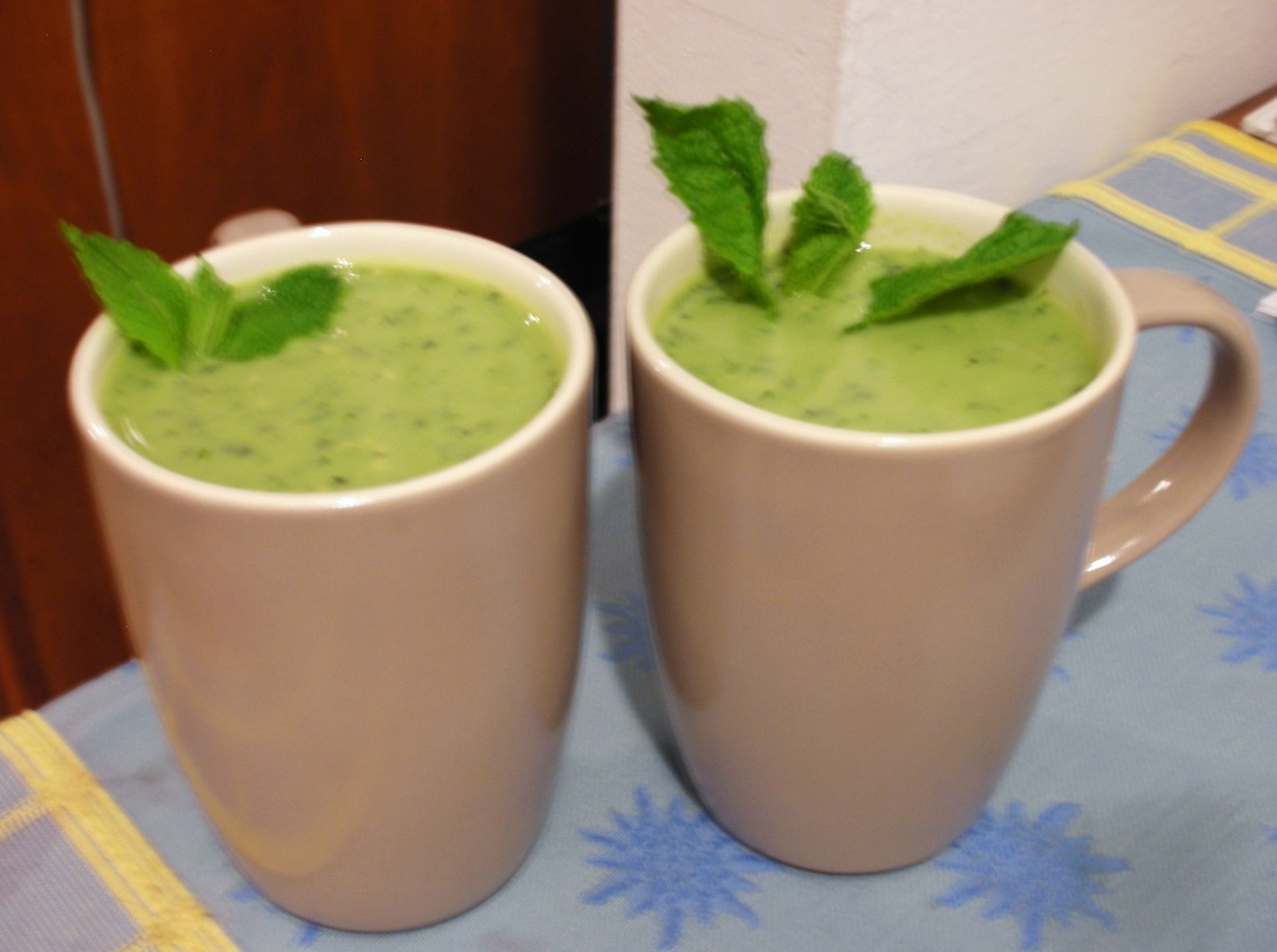 [Chilled+Pea+Soup.JPG]