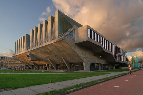 [b-Bakema&VdBroek-Univ-Delft.jpg]