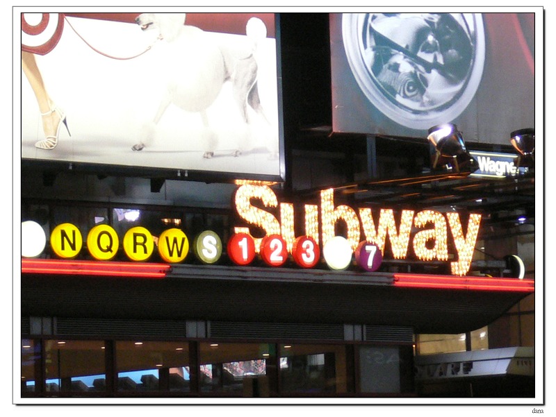 [434Broadway的Subway入口.jpg]